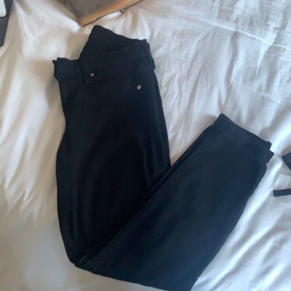 Hudson mid rise black jeans. Crop jeans